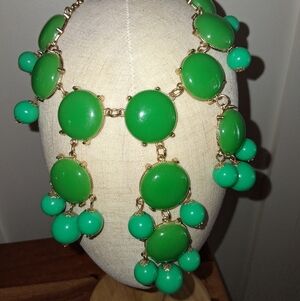 Elegant Green Turquoise Chunky Statement Necklace